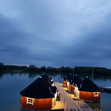 Maritimes Freizeitcamp Erfurter Seen Pensionat 3*